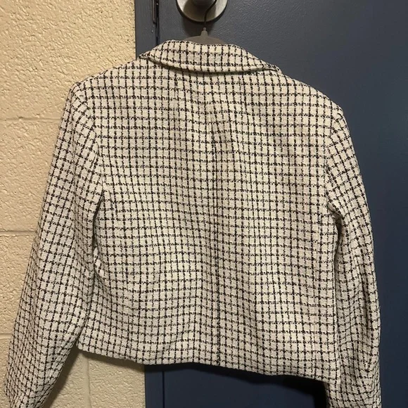 J. Crew Women's Black and White tweed Jacket, old money, Chanel coded - Picture 2 of 2